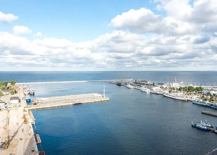 The Marine Plaza - Sea Towers Gdynia
