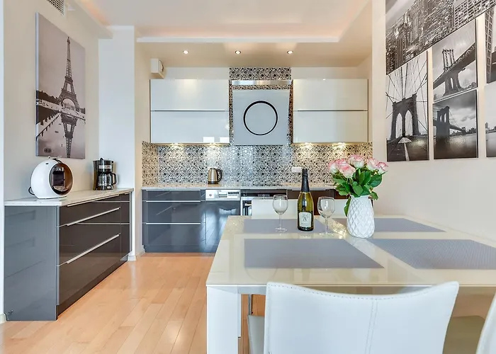 The Marine Plaza - Sea Towers Apartamento *